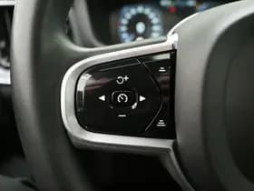 Volvo V60 2.0 T6 Recharge AWD R-Design thumbnail 25