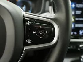 Volvo V60 2.0 T6 Recharge AWD R-Design thumbnail 26
