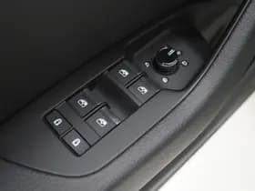 Audi A6 Avant 55 TFSI e quattro Competition Full Black thumbnail 18