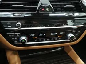 BMW 5 Serie Touring 530e xDrive thumbnail 31