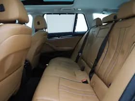 BMW 5 Serie Touring 530e xDrive thumbnail 35