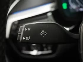 BMW 5 Serie Touring 530e xDrive thumbnail 24