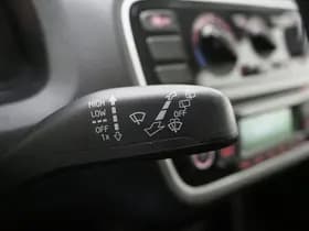 Volkswagen Up! 1.0 BlueMotion thumbnail 23