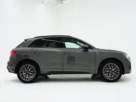 Audi Q3 45 TFSI e S-Line Edition Black thumbnail 10