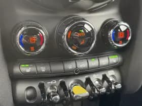 MINI Electric Mini Classic 33 kWh | Keyless | Navi | Stoel / stuurverw. thumbnail 11