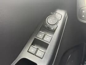 Ford Fiesta 1.0 EcoBoost Titanium | Stoelverwarming | Camera | Cruise Control | Apple Carplay | Voorruit verwarming thumbnail 17