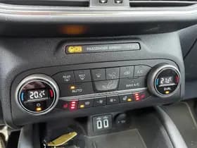 Ford Kuga 2.5 PHEV Vignale 225pk | Trekhaak | 20" | Leder | B&O | Memory thumbnail 44