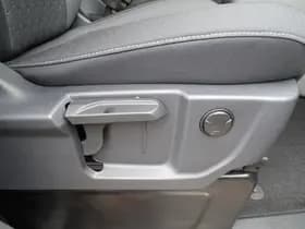 Ford Tourneo Custom 2.5 Plug-IN Hybrid 233 PK L2H1 Titanium | Incl. BTW & BPM | 8 Persoons | Adaptieve Led Koplampen | Trekhaak Wegklapbaar | Blis | Adaptieve Cruise. | Camera | Uit Voorraad Leverbaar thumbnail 35