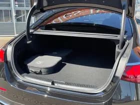 Mercedes-Benz E-Klasse E 300 e thumbnail 16