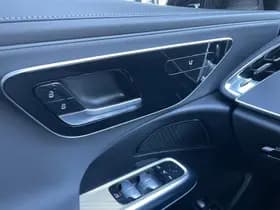 Mercedes-Benz E-Klasse E 300 e thumbnail 24