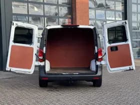 Mercedes-Benz Vito 109 XL DC | Marge incl. btw/bpm | Airco | Cruise | Apple/Android auto | Parkeersensoren thumbnail 4