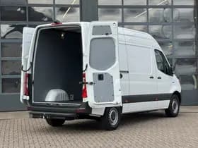 Mercedes-Benz ESprinter 320 L2H2 Select 81kWh | WLTP 257 km | Camera | Trekhaak | Certified 24 mnd garantie thumbnail 5