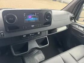 Mercedes-Benz Sprinter 319 3.0 V6 L2H2 | 2,8t Trekhaak | Camera | Cruise | Navi thumbnail 12