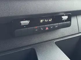 Mercedes-Benz Sprinter 315 L2H2 DC | 6-Persoons | 10"Mbux | 2,8t Trekhaak | Certified 24 mnd garantie thumbnail 18
