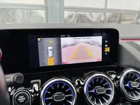 Mercedes-Benz GLA 180 Business Solution AMG thumbnail 19