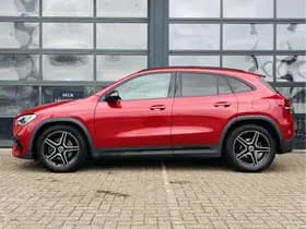 Mercedes-Benz GLA 180 Business Solution AMG thumbnail 3