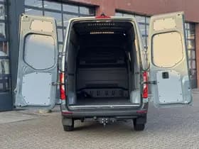 Mercedes-Benz ESprinter 320 L2H2 Pro 81kWh | WLTP 257 km | Trekhaak | Certified 24 mnd garantie thumbnail 5