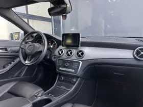 Mercedes-Benz CLA 180 thumbnail 8