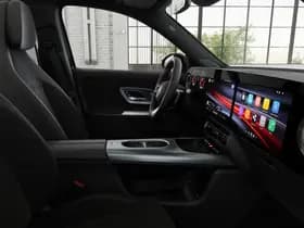 Mercedes-Benz GLB 250+ Business Solution AMG Electric thumbnail 7