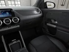 Mercedes-Benz GLA 250 e Business Solution AMG thumbnail 8