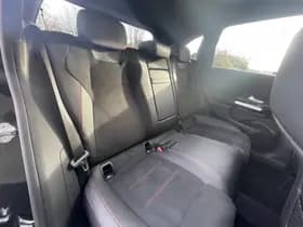 Mercedes-Benz B-Klasse B 180 Business Solution AMG Automaat thumbnail 10