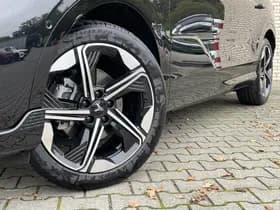 Voyah Courage Business Edition 80 kWh thumbnail 2