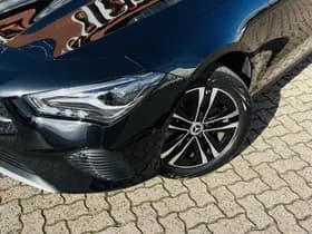 Mercedes-Benz CLA 250 e Star Edition thumbnail 2