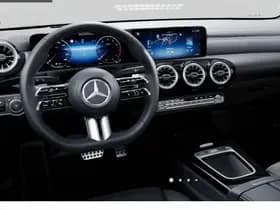 Mercedes-Benz CLA 180 Shooting Brake Business Solution AMG thumbnail 5