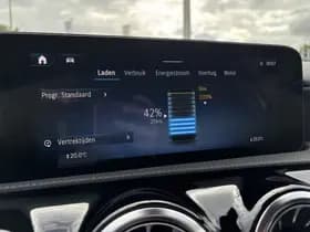 Mercedes-Benz A-Klasse A 250 e AMG Line thumbnail 23