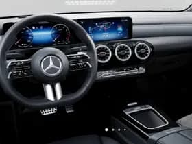 Mercedes-Benz CLA 180 Business Solution AMG thumbnail 5