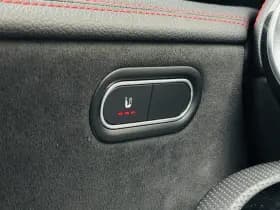 Mercedes-Benz CLA 200 Shooting Brake Business Solution AMG thumbnail 17