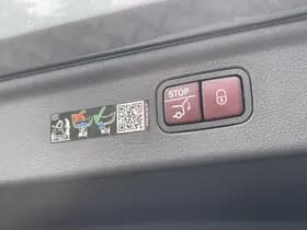 Mercedes-Benz EQE SUV 300 thumbnail 8