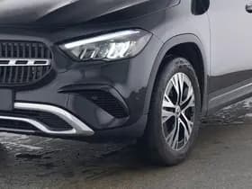 Mercedes-Benz GLA 250 e Luxury Line thumbnail 3