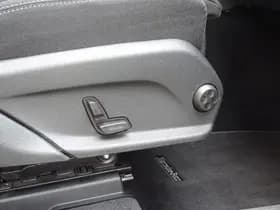 Mercedes-Benz GLC 300e 4-Matic Business Solution thumbnail 17