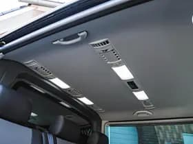 Volkswagen Caravelle thumbnail 11