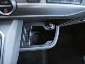 Volkswagen Caravelle thumbnail 101