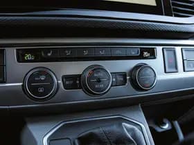 Volkswagen Caravelle thumbnail 17