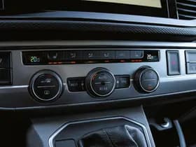 Volkswagen Caravelle thumbnail 18