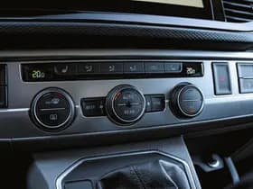 Volkswagen Caravelle thumbnail 96