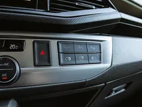 Volkswagen Caravelle thumbnail 99