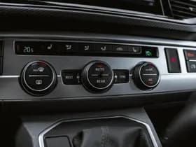 Volkswagen Caravelle thumbnail 104