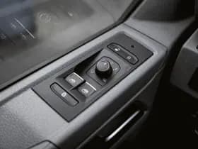 Volkswagen Caravelle thumbnail 110