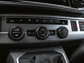 Volkswagen Caravelle thumbnail 21