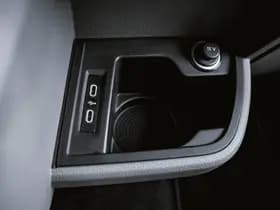 Volkswagen Caravelle thumbnail 25