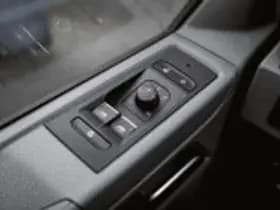 Volkswagen Caravelle thumbnail 75