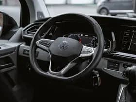 Volkswagen Caravelle thumbnail 95