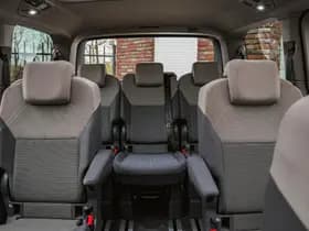 Volkswagen Multivan thumbnail 16