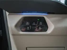 Volkswagen Multivan thumbnail 31