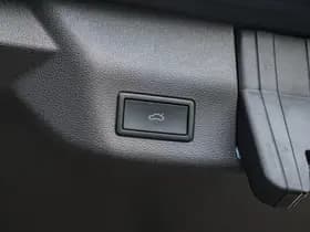 Volkswagen Multivan thumbnail 40