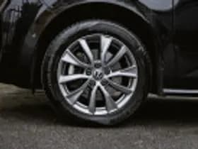 Volkswagen Multivan thumbnail 48